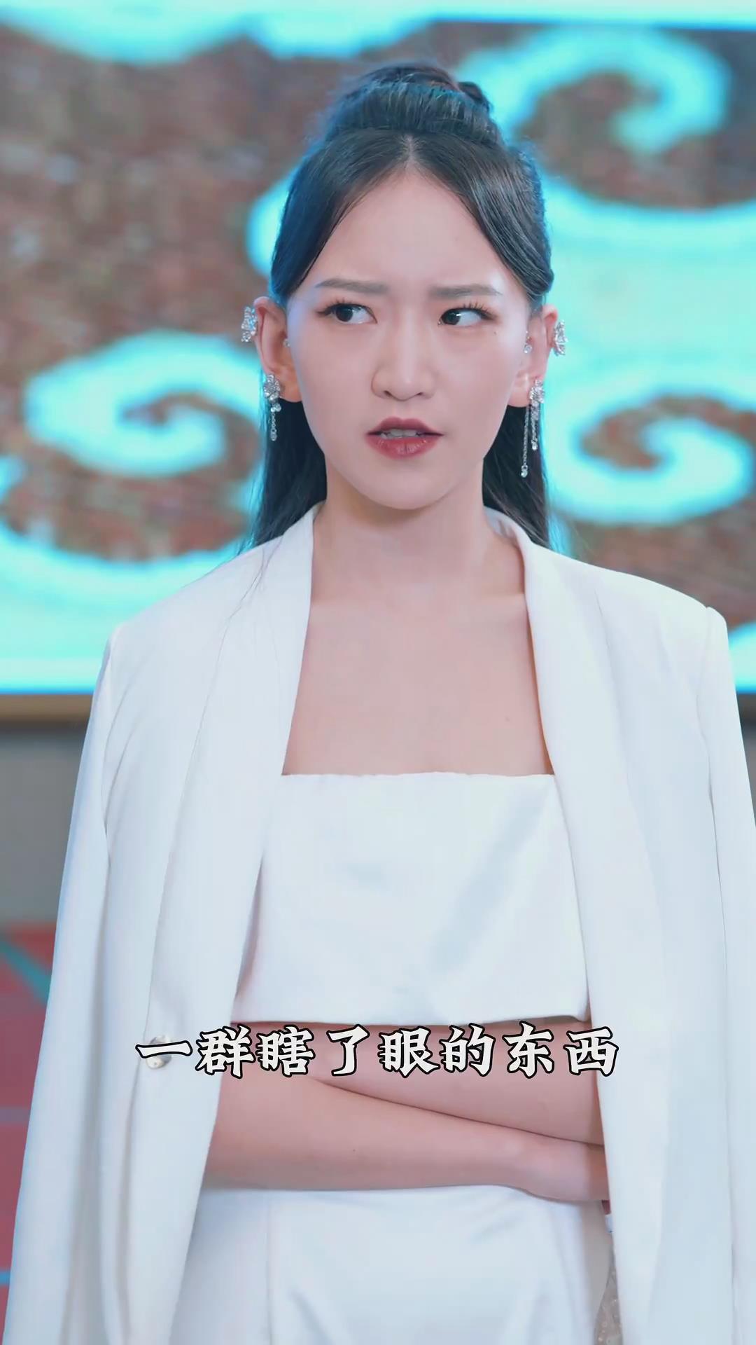 离婚后美女总裁倒追我（新版）(全集)